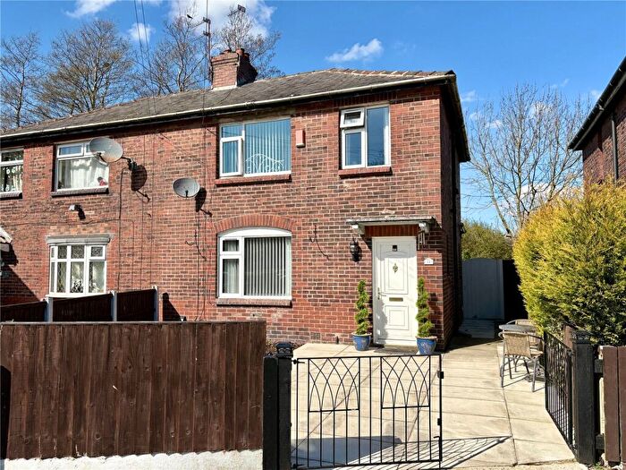 3 Bedroom Semi Detached House For Sale In Ash Square, Greenacres, Oldham, OL4