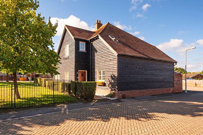 3 Bedroom Terraced House For Sale In Gardners Close, Ash, Canterbury, CT3