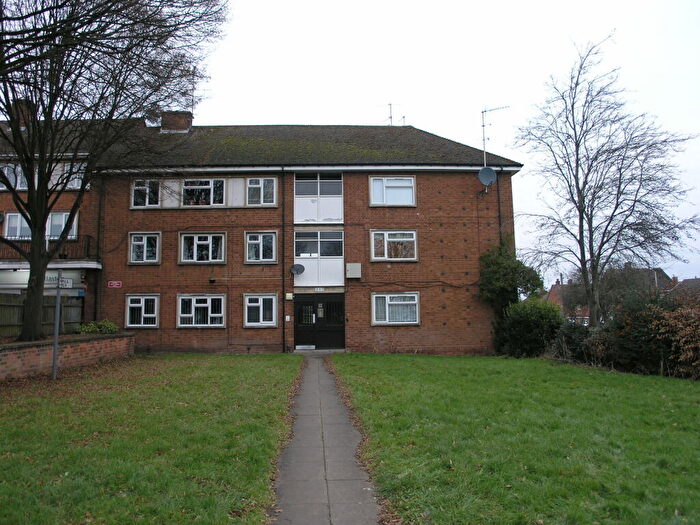2 Bedroom Flat To Rent In Kingsway, Stourbridge, DY8