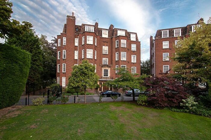 2 Bedroom Flat To Rent In Kenilworth Court, Hagley Road, Edgbaston, Birmingham, B16
