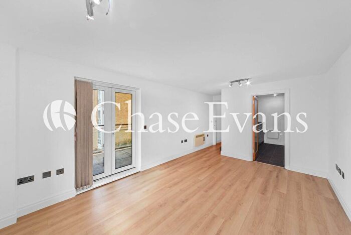 2 Bedroom Flat To Rent In St. Davids Square, Isle Of Dogs, London, E14