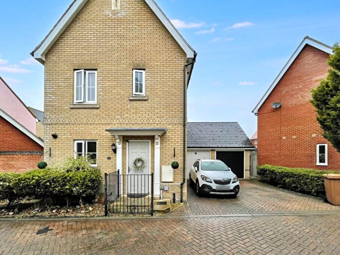 3 Bedroom Detached House For Sale In Greenfinch Close, Stowmarket, IP14