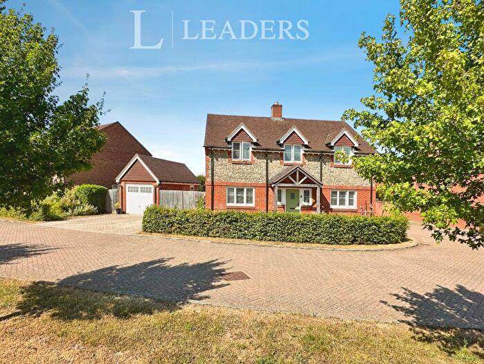 4 Bedroom Detached House For Sale In Brookwood Crescent, Waterlooville, Hampshire, PO8