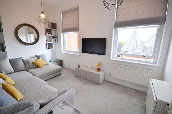 2 Bedroom Flat To Rent In Charlton Down, Sherren Avenue, DT2