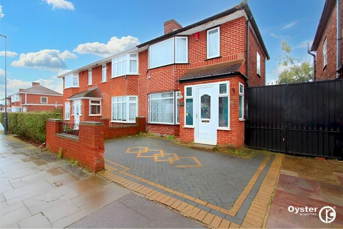 3 Bedroom Semi-Detached House To Rent In Honeypot Lane, Stanmore, HA7