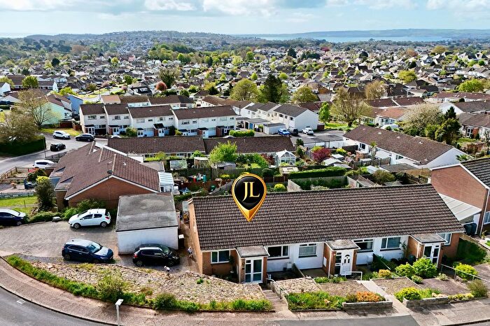 2 Bedroom Semi Detached Bungalow For Sale In Sutton Close, Torquay, TQ2