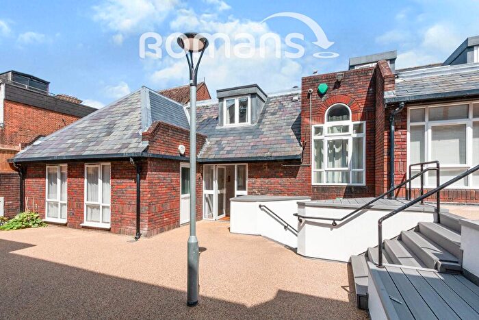 1 Bedroom Flat To Rent In Wolverton Square, - London Street, Basingstoke, RG21