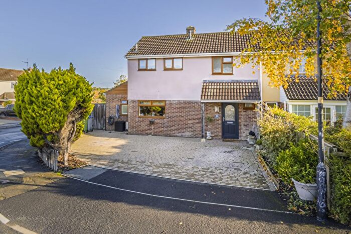 4 Bedroom Semi-Detached House For Sale In White Lion Park, Malmesbury, Wiltshire, SN16