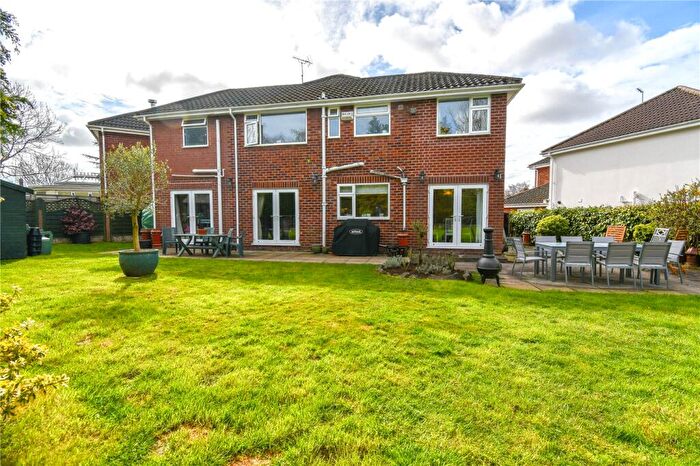 4 Bedroom Detached House For Sale In Dee Park Close, Heswall, Wirral, CH60