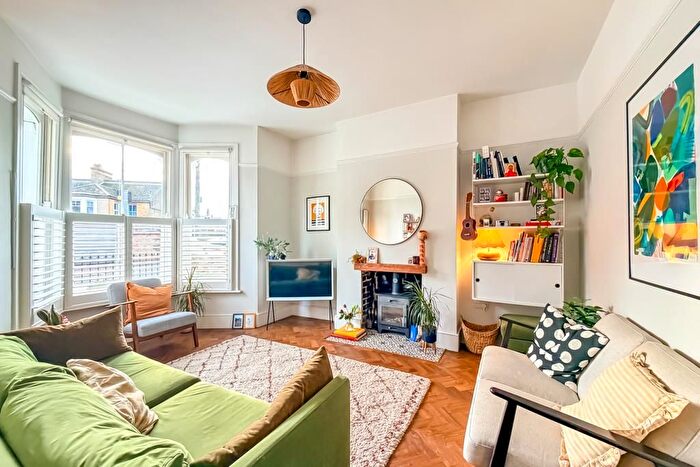 4 Bedroom Terraced House For Sale In Avenue Road, Westcliff-On-Sea, SS0