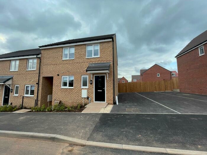 3 Bedroom House To Rent In Slim Drive, Gedling, NG4