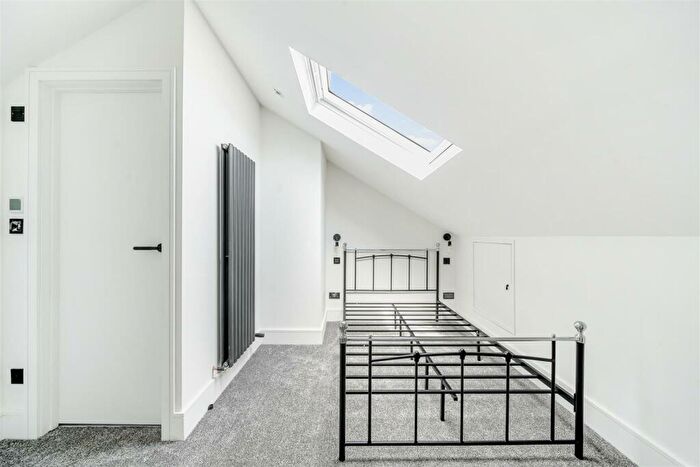 1 Bedroom Flat For Sale In Honiton Road, London, NW6