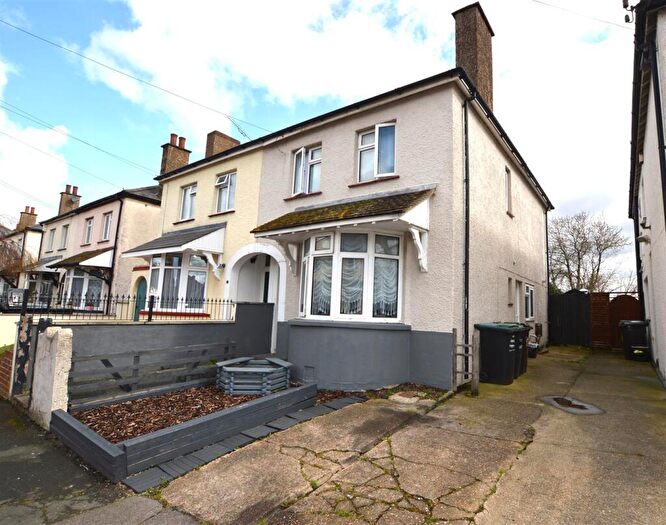 3 Bedroom End Of Terrace House For Sale In East Kent Avenue, Northfleet, Gravesend, DA11