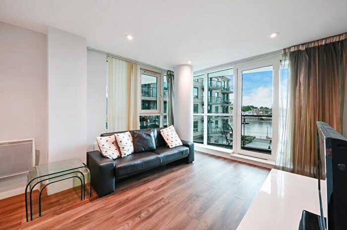 1 Bedroom Flat To Rent In Jellicoe House, St Georges Wharf, Nine Elms, SW8