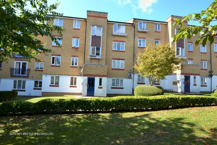 1 Bedroom Flat To Rent In Dadswood, Harlow, CM20