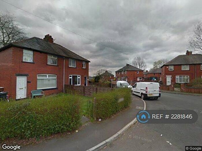 3 Bedroom Semi-Detached House To Rent In Crescent Road, Kearsley, Bolton, BL4