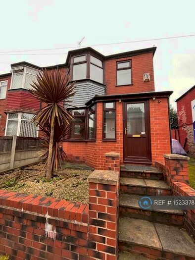 3 Bedroom Semi-Detached House To Rent In Broomhall Road, Swinton, Manchester, M27
