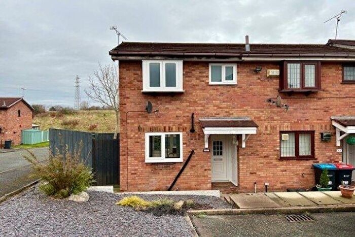 2 Bedroom Mews To Rent In Browning Close, Chester, CH1