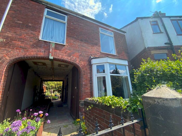 3 Bedroom Terraced House To Rent In New Queen Street, Chesterfield, S41