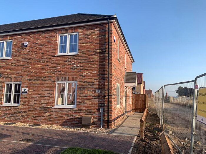 2 Bedroom End Of Terrace House To Rent In Malt Kiln Crescent, Horncastle, LN9