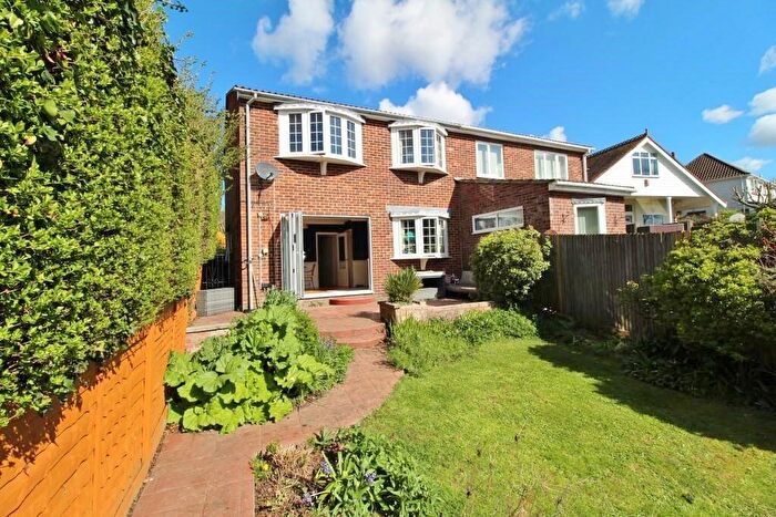 3 Bedroom Semi-Detached House To Rent In London Road, Portsmouth, PO6