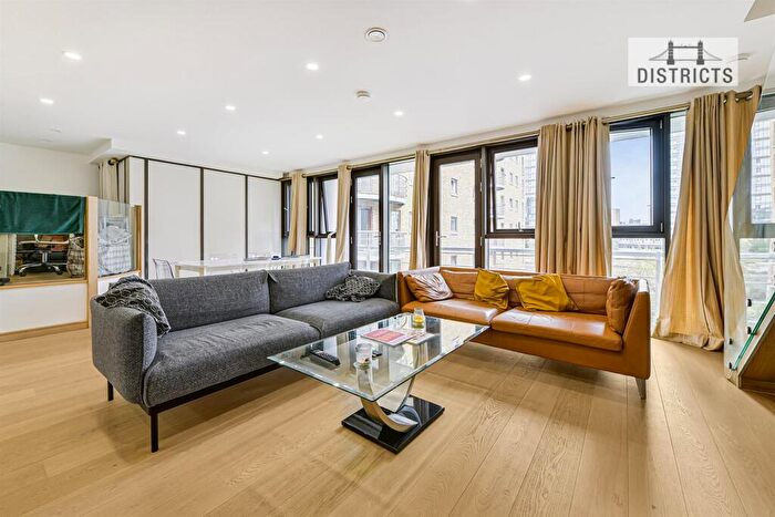 2 Bedroom Apartment To Rent In Meridian Place, London, E14