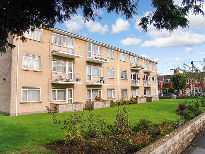 2 Bedroom Apartment To Rent In Powlett Court, Bath, BA2