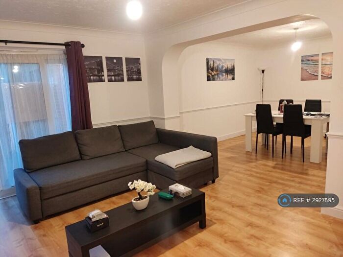 1 Bedroom Flat To Rent In Cleveland Road, Bournemouth, BH1