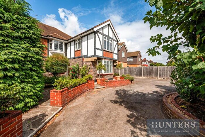 2 Bedroom Maisonette For Sale In London Road, Ewell, KT17