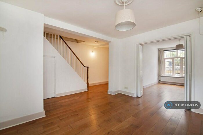 1 Bedroom Flat To Rent In Hackney, London, E8