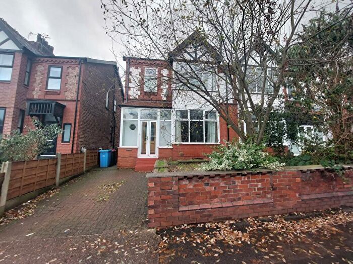 4 Bedroom Semi-Detached House To Rent In Claremont Road, Salford, M6