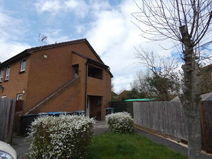 Studio To Rent In Glenmore Road, Carterton, Oxon, OX18