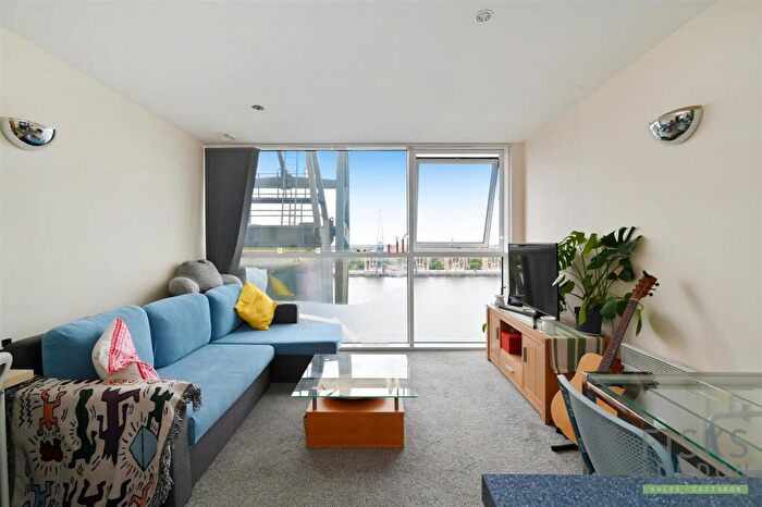 1 Bedroom Flat To Rent In Capital East, Royal Docks, E16