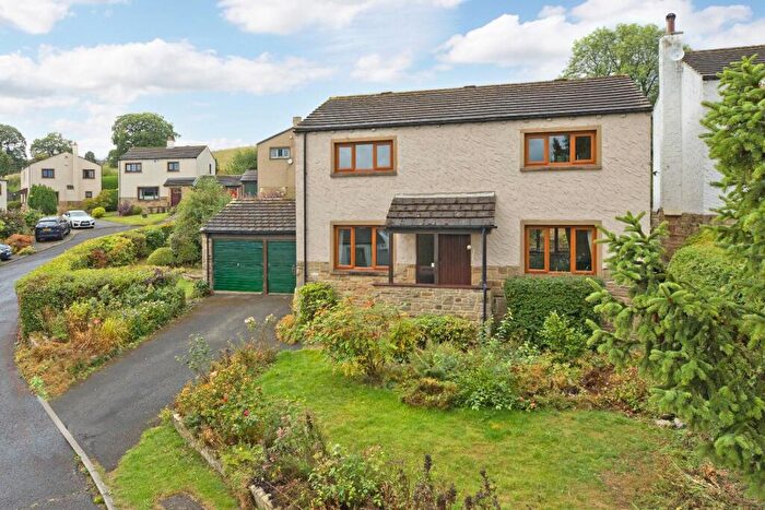 4 Bedroom Detached House For Sale In Greenhow Park, Burley In Wharfedale, LS29