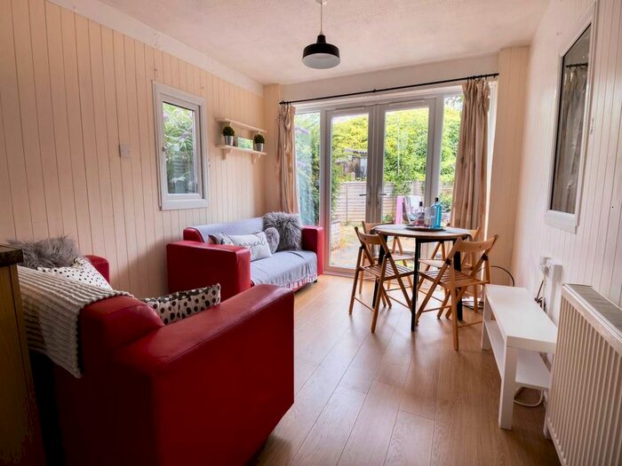 5 Bedroom Property To Rent In Hanover Place, Canterbury, Kent, CT2