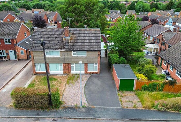 3 Bedroom Semi-Detached House For Sale In Oakfield Close, Great Glen, Leicester, LE8