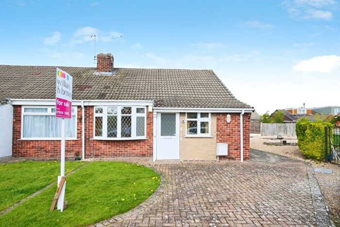 2 Bedroom Detached Bungalow For Sale In Grasmere Grove, York, YO30