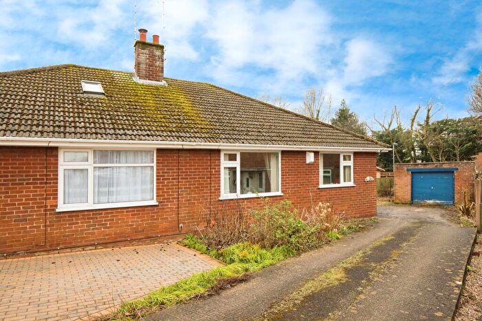 3 Bedroom Bungalow For Sale In Moldsdale Road, Mold, Flintshire, CH7