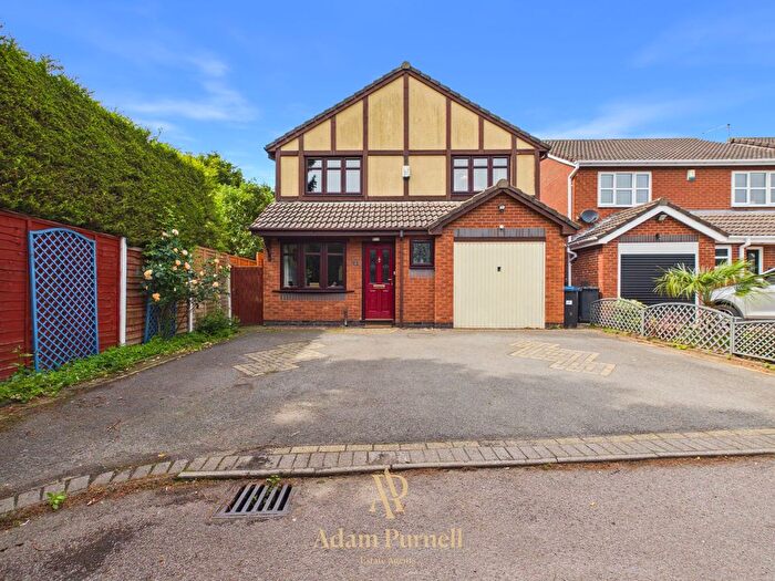 4 Bedroom Detached House For Sale In Damson Court, Hinckley, LE10
