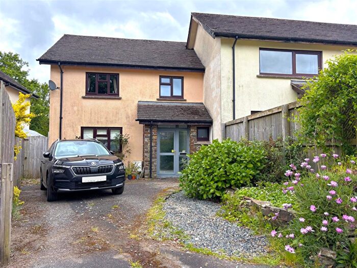 3 Bedroom End Terrace House For Sale In New Park, Horrabridge, PL20