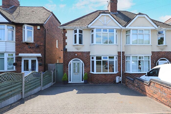 3 Bedroom Semi Detached House For Sale In Havacre Lane, Coseley, Bilston, WV14