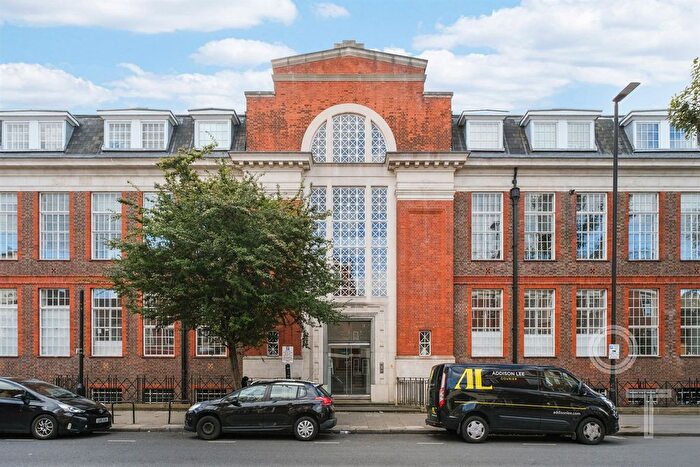 2 Bedroom Flat For Sale In Prince Of Wales Road, Kentish Town, NW5