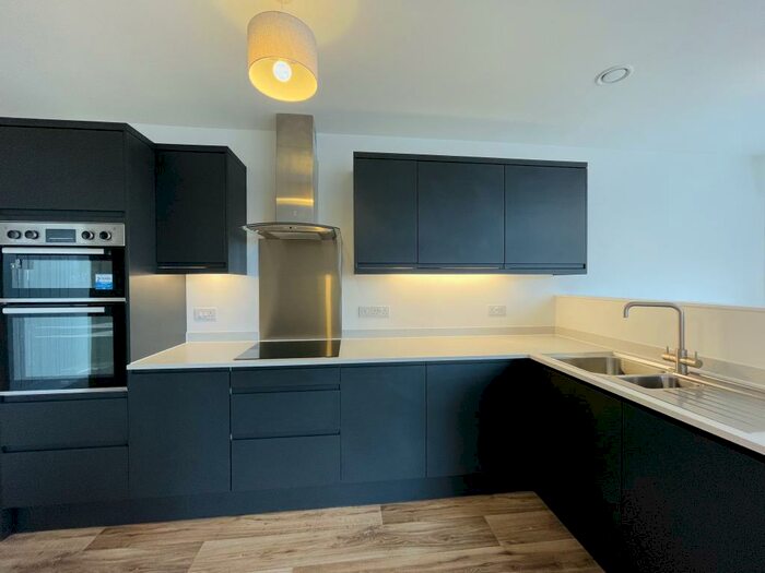 2 Bedroom Apartment To Rent In Bartholomews Square, Horfield, Bristol, BS7