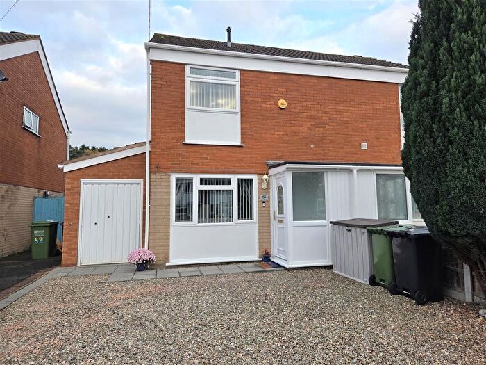 3 Bedroom Semi-Detached House For Sale In Buttermere Road, Stourport-On-Severn, DY13