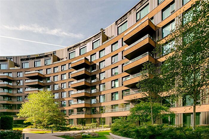 2 Bedroom Flat For Sale In Wood Crescent, London, W12