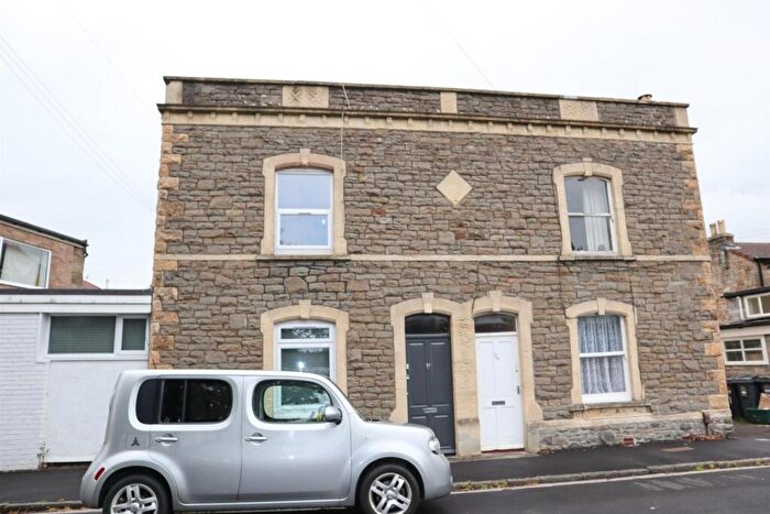 1 Bedroom Flat To Rent In Melbourne Terrace, Clevedon, BS21
