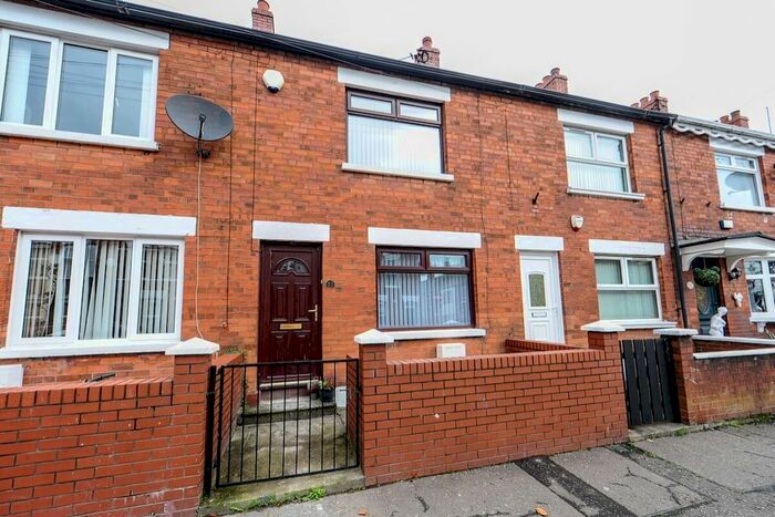 2 Bedroom Property For Sale In Isoline Street, Castlereagh, Castlereagh BT5