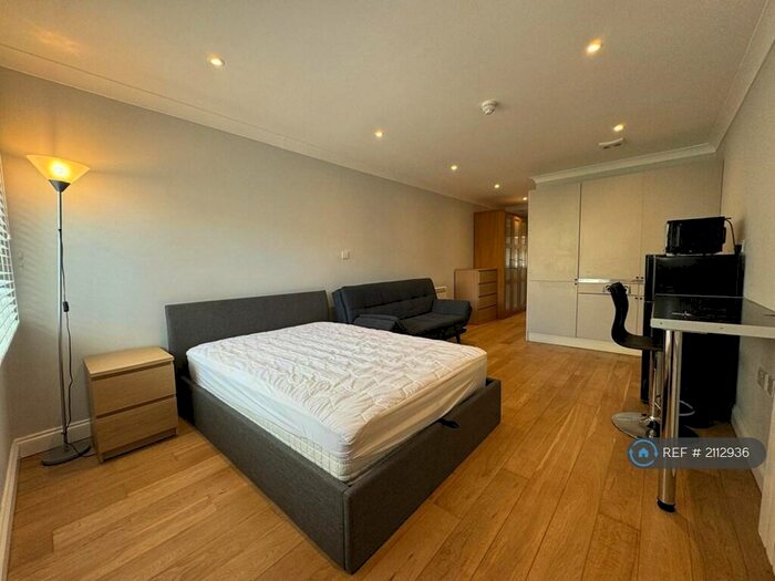 Studio To Rent In Marlow Bottom, Marlow, SL7