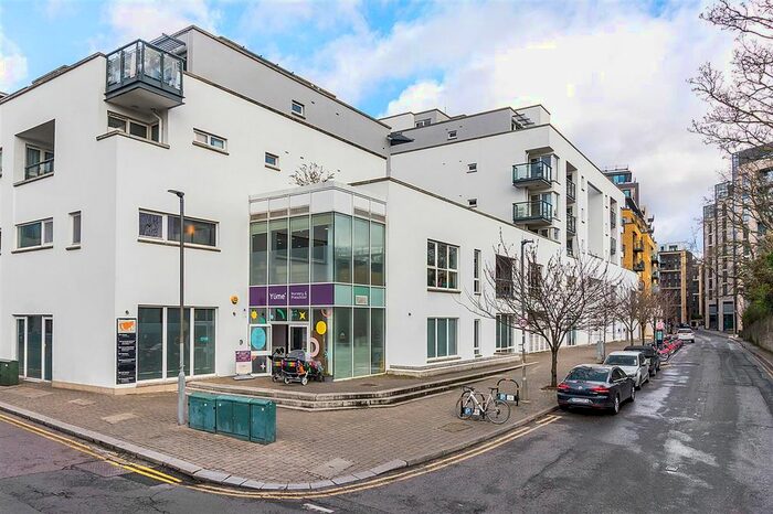 2 Bedroom Flat To Rent In Osiers Road, London SW18