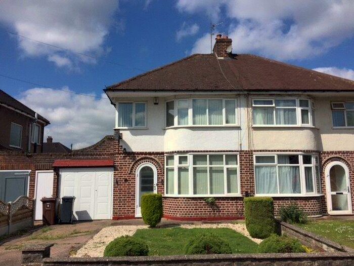 3 Bedroom Semi-Detached House To Rent In Malcolm Road, Shirley, B90